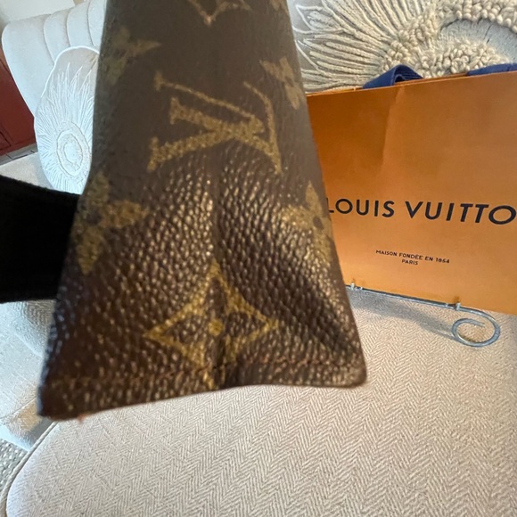 LOUIS VUITTON Authentic Vintage Monogram Toiletry 26 Pouch With COA - Picture 6 of 15